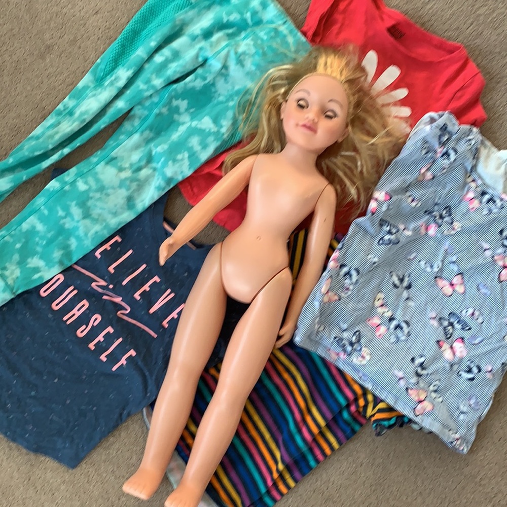 BUNDLE girls preowned and doll